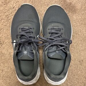 Men's Gray Nike Shoes